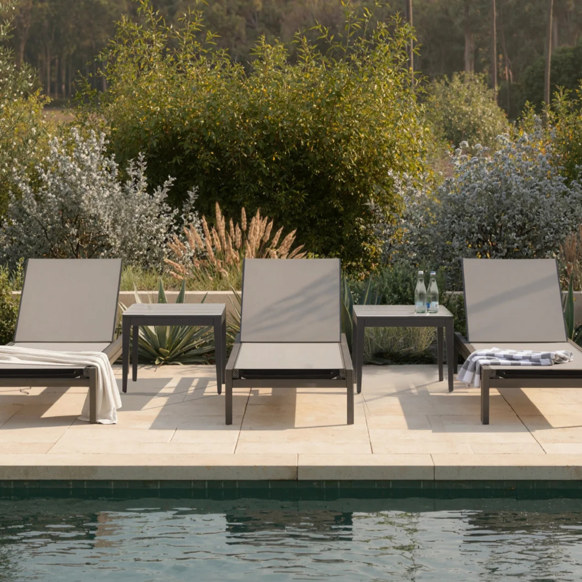 Outer Aluminum Outdoor Infinity Chaise Lounge